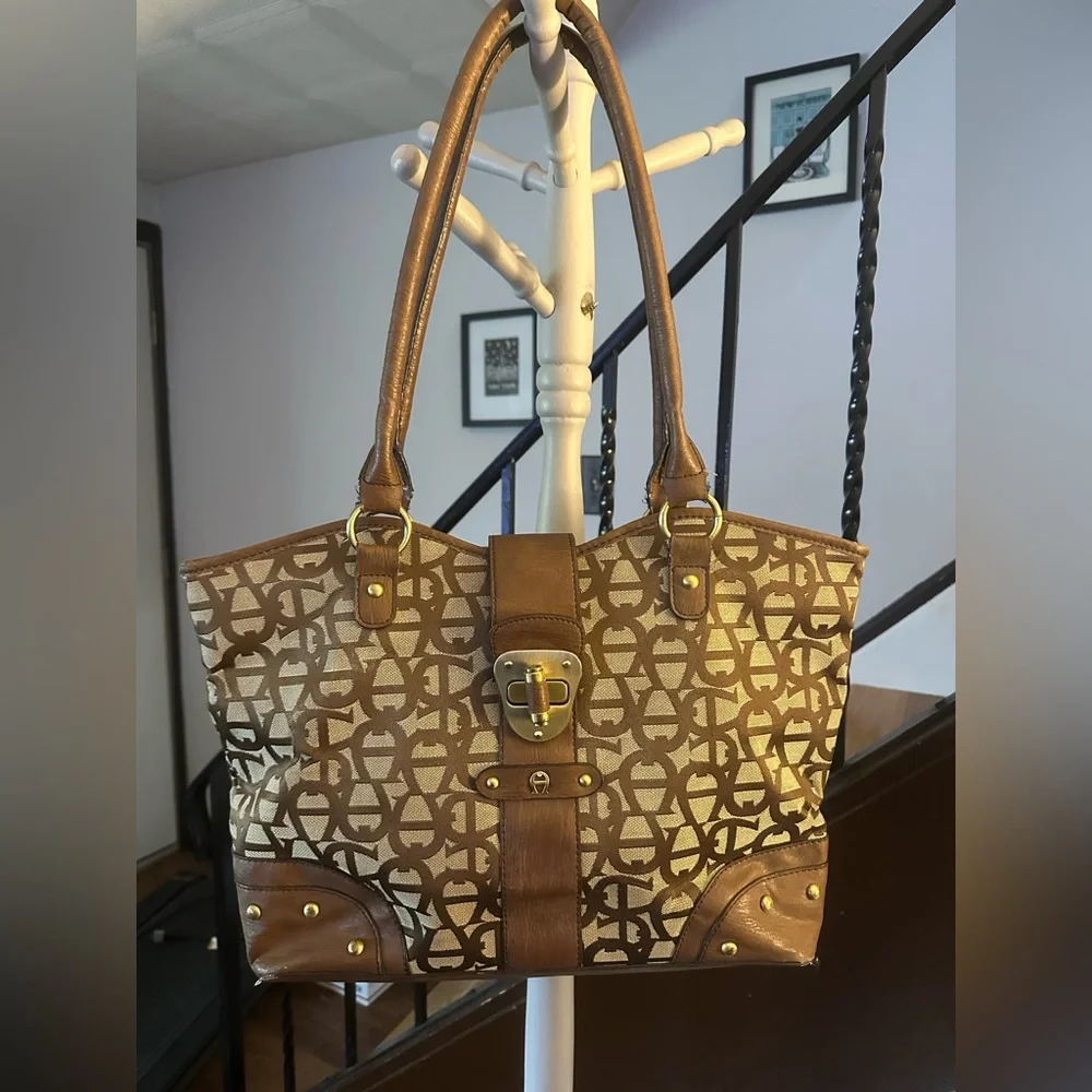 Y2K Vintage Etienne Aigner Purse - Picture 3 of 13